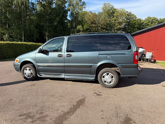 Chevrolet Venture 5 of 26