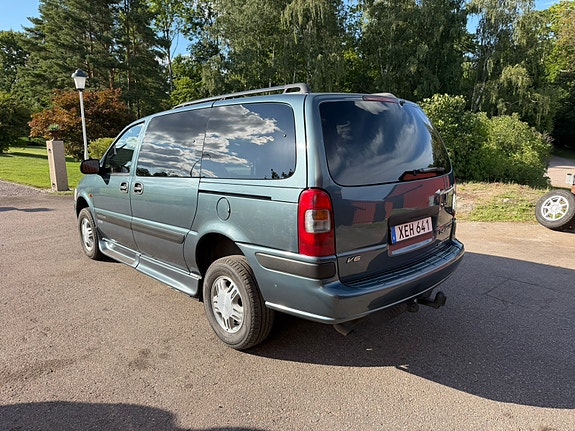 Chevrolet Venture 7 of 26