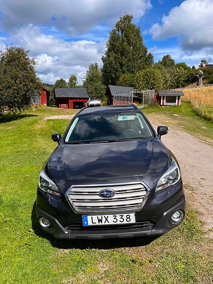 Subaru Outback 3 of 3