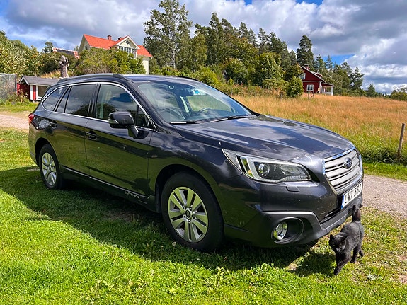 Subaru Outback 2 of 3