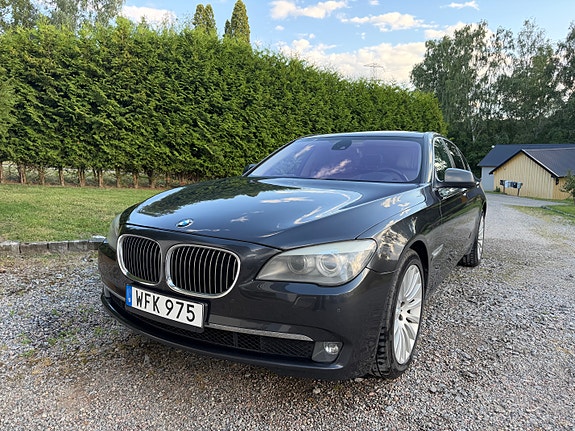 BMW 740d 2 of 16