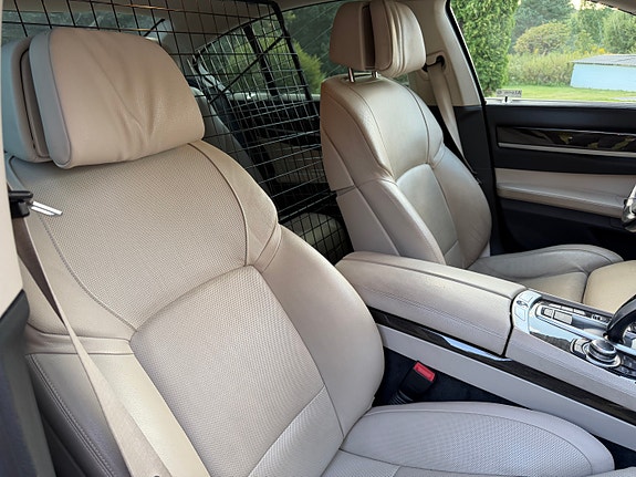 BMW 740d 11 of 16