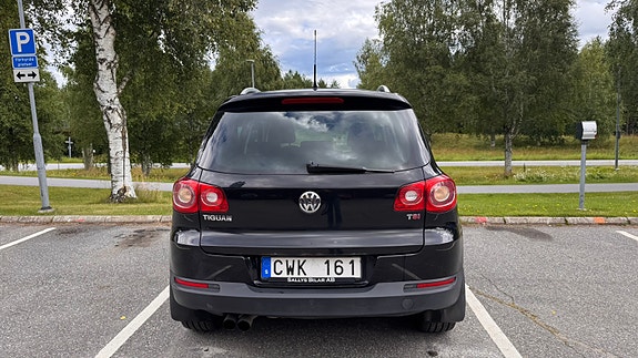 Volkswagen Tiguan 5 of 11
