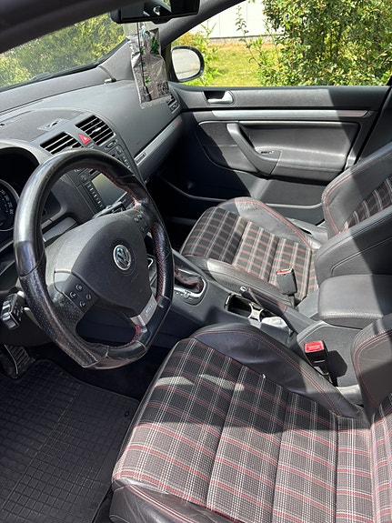 Volkswagen Golf V 7 of 9