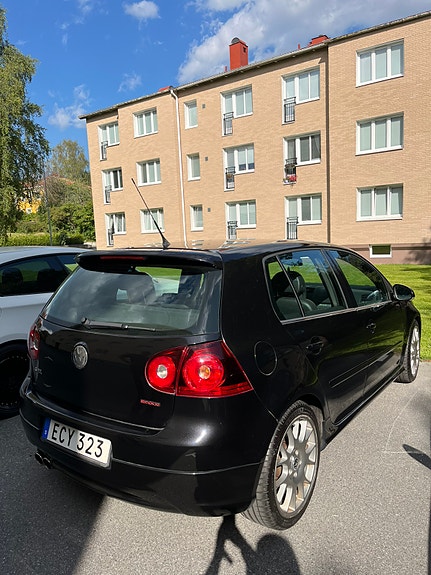 Volkswagen Golf V 4 of 9