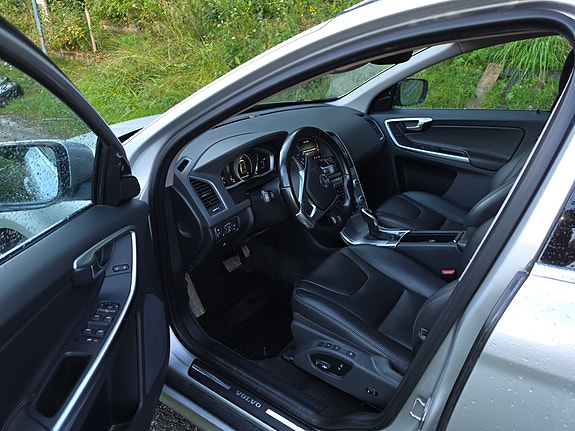 Volvo XC60 6 of 8