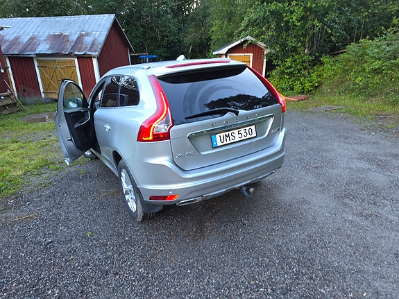 Volvo XC60 5 of 8