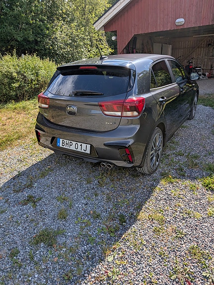 Kia Rio 4 of 7