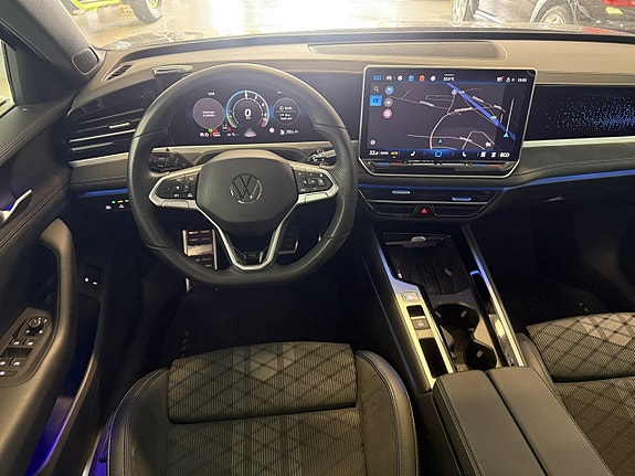 Volkswagen Passat 5 of 23