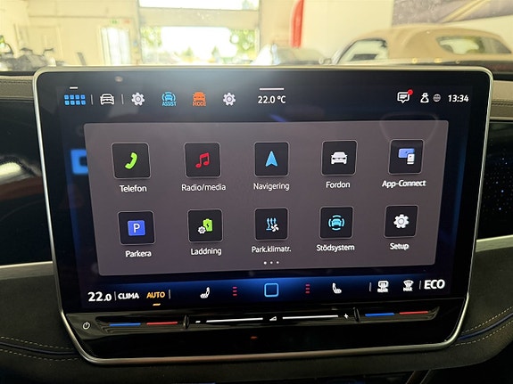 Volkswagen Passat 11 of 23