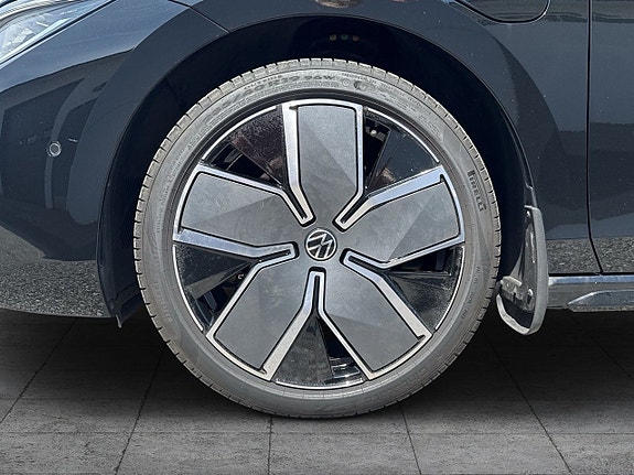 Volkswagen Passat 23 of 23