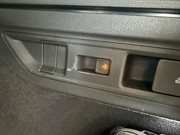 Volkswagen Passat 21 of 23