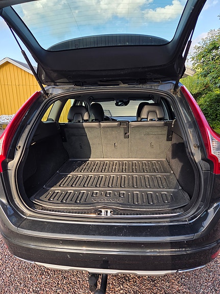 Volvo XC60 3 of 6