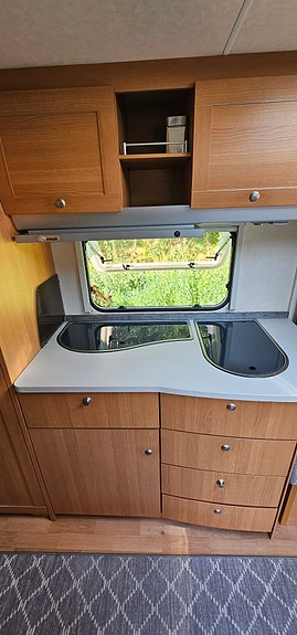 Knaus KNAUS AZ ROYALE 580 UK 6 of 16