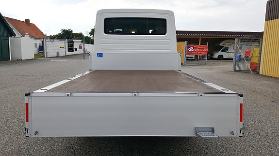 Volkswagen Crafter 21 of 26