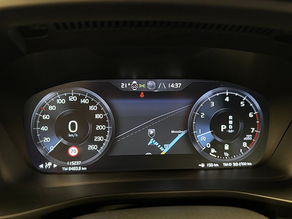 Volvo XC40 10 of 19