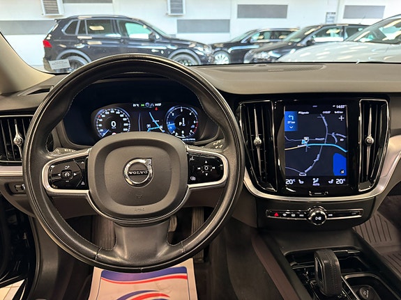 Volvo V60 Cross Country 7 of 19