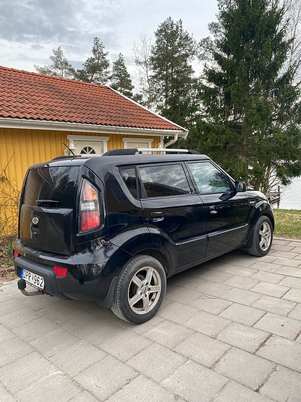 Kia Soul 2 of 5