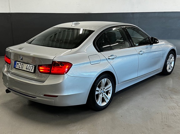 BMW 320d 10 of 25