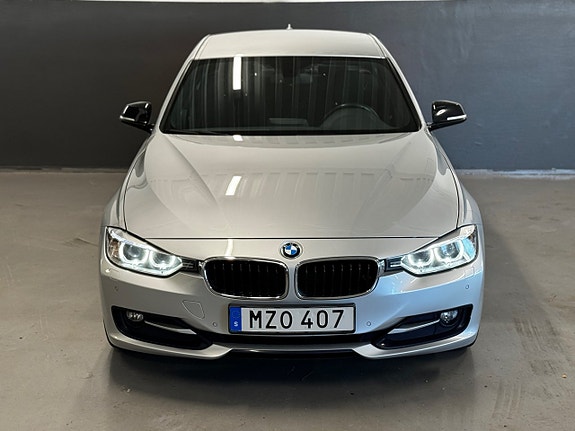 BMW 320d 4 of 25