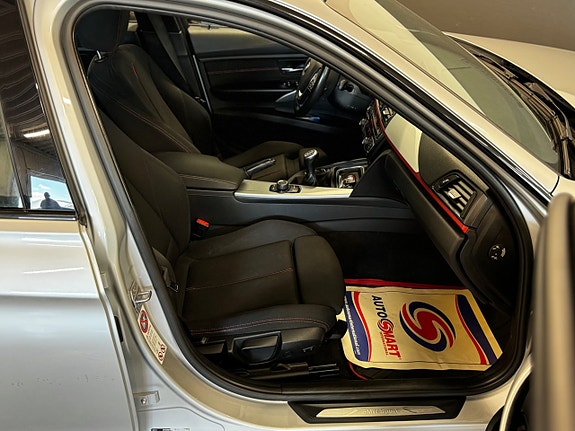 BMW 320d 17 of 25
