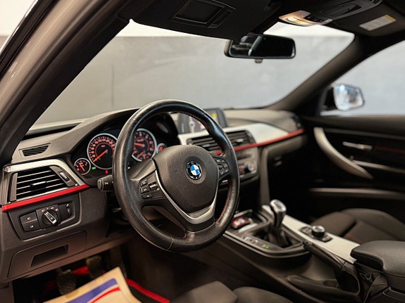BMW 320d 12 of 25