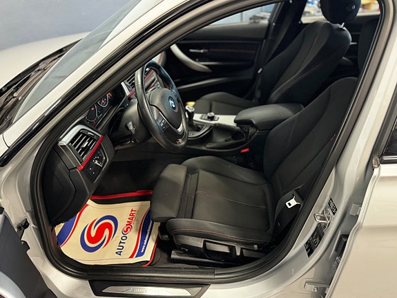 BMW 320d 13 of 25