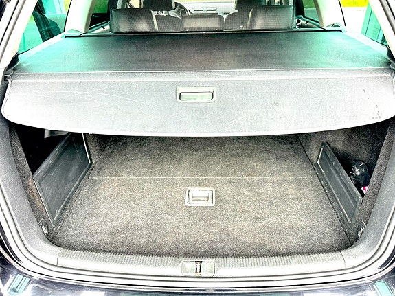 Volkswagen Passat 14 of 22