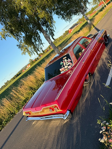Chevrolet Biscayne 6 of 12
