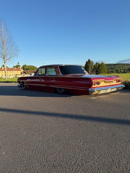 Chevrolet Biscayne 4 of 12