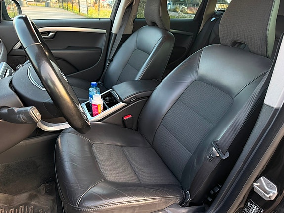 Volvo V70 5 of 6