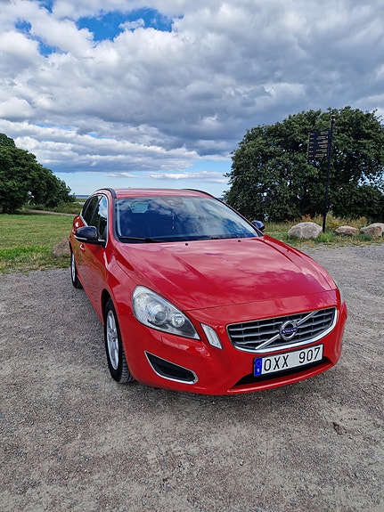 Volvo V60 4 of 24