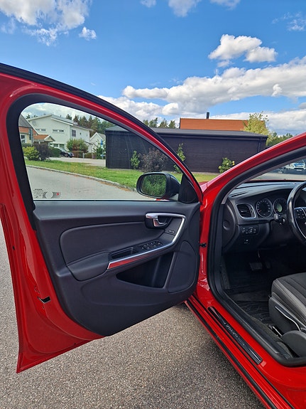 Volvo V60 17 of 24