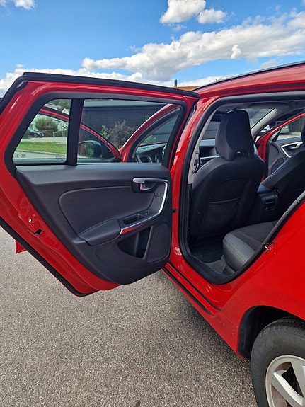 Volvo V60 19 of 24