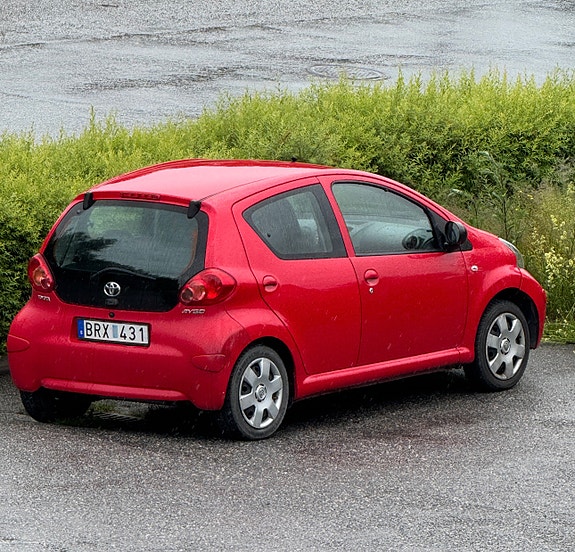 Toyota Aygo 2 of 11