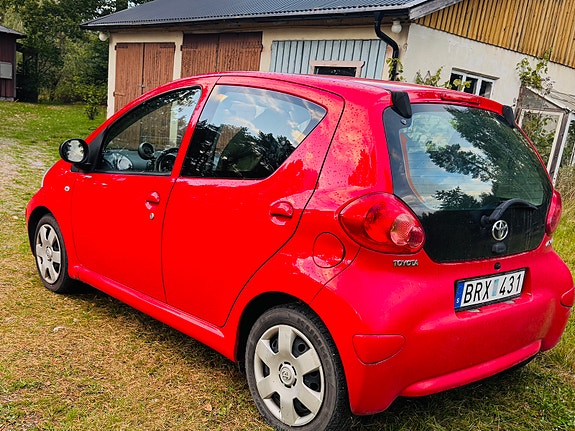 Toyota Aygo 7 of 10