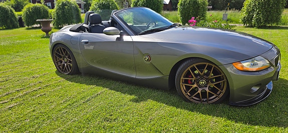 BMW Z4 2 of 19