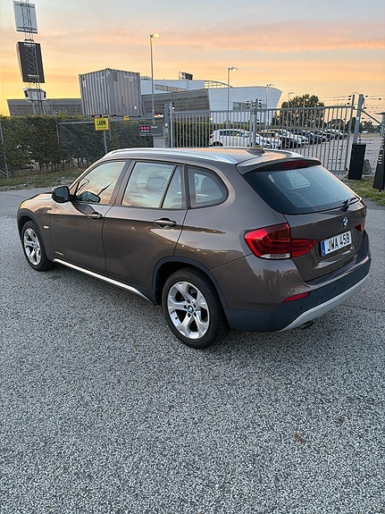 BMW X1 4 of 13