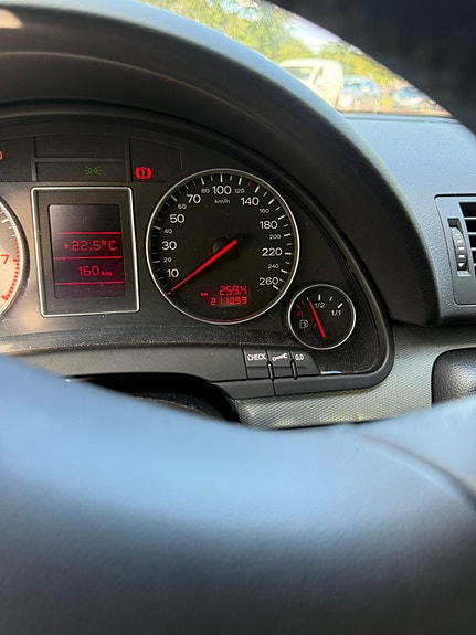 Audi A4 6 of 8