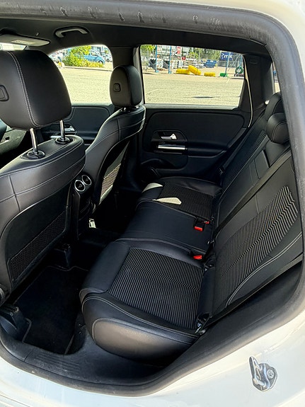 Mercedes-Benz B180 7 of 7