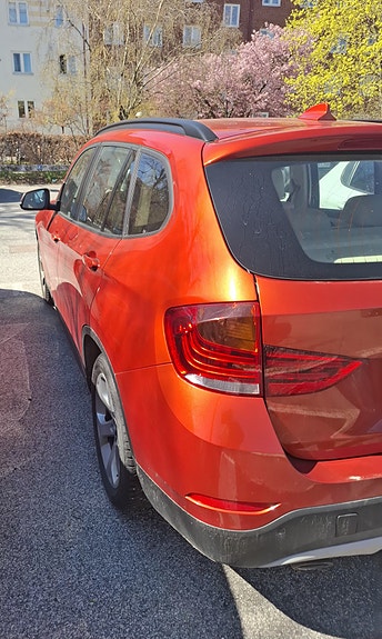 BMW X1 4 of 5