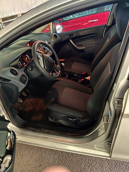 Ford Fiesta 9 of 9