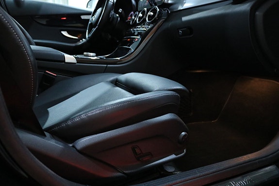 Mercedes-Benz C200 12 of 30