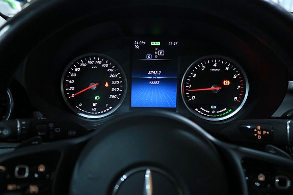 Mercedes-Benz C200 9 of 30