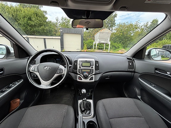 Hyundai i30 8 of 11