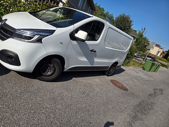 Renault Trafic 5 of 5