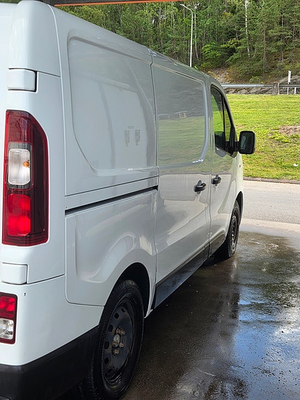 Renault Trafic 3 of 5