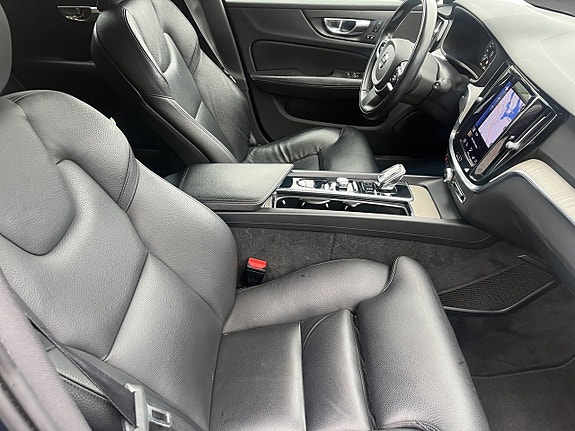 Volvo V60 13 of 21
