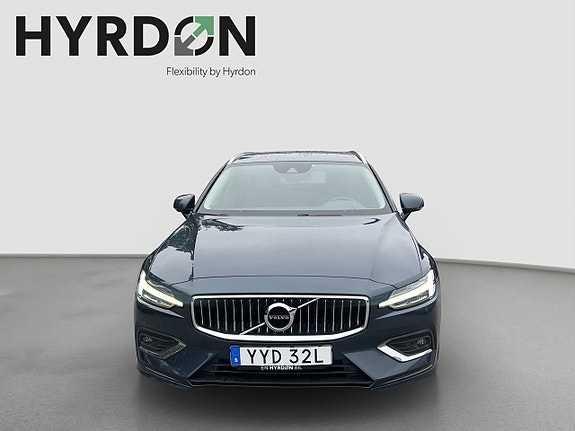Volvo V60 2 of 21