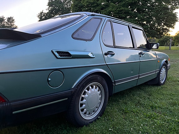 Saab 900 15 of 22